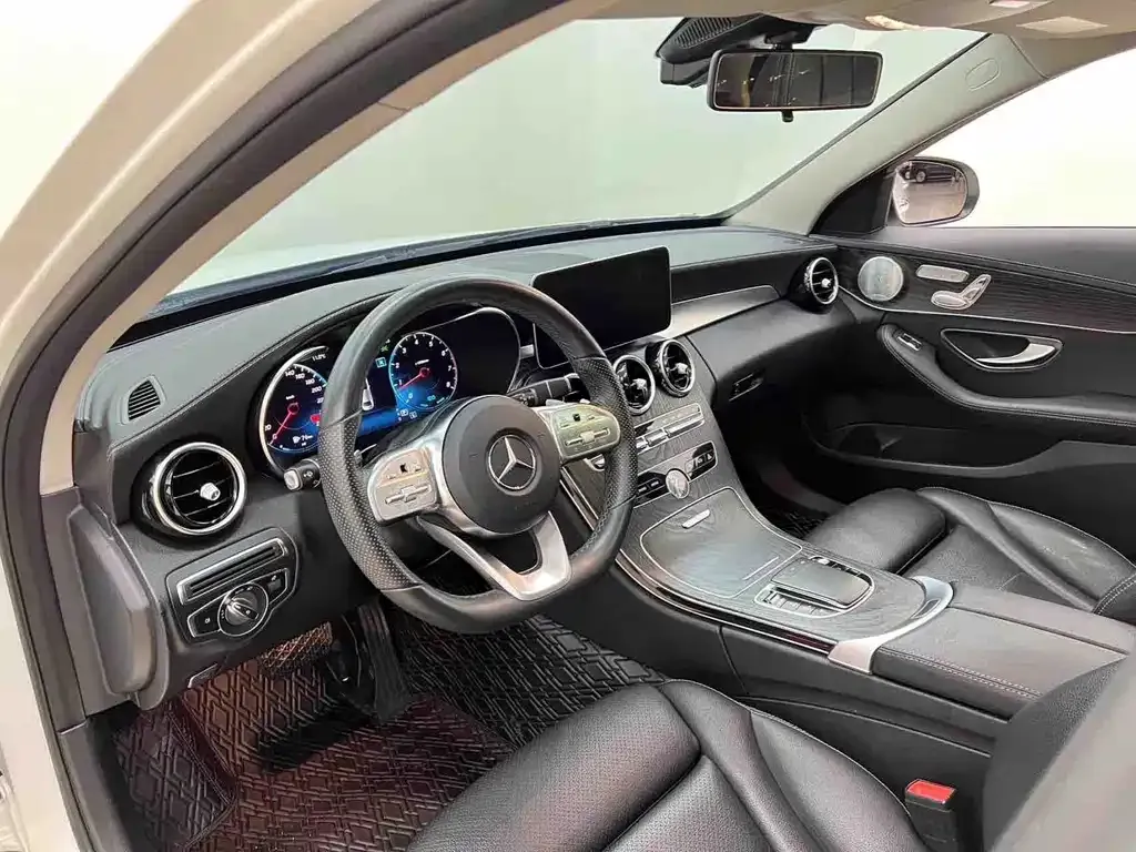 Mercedes-Benz C-Class — фото 10