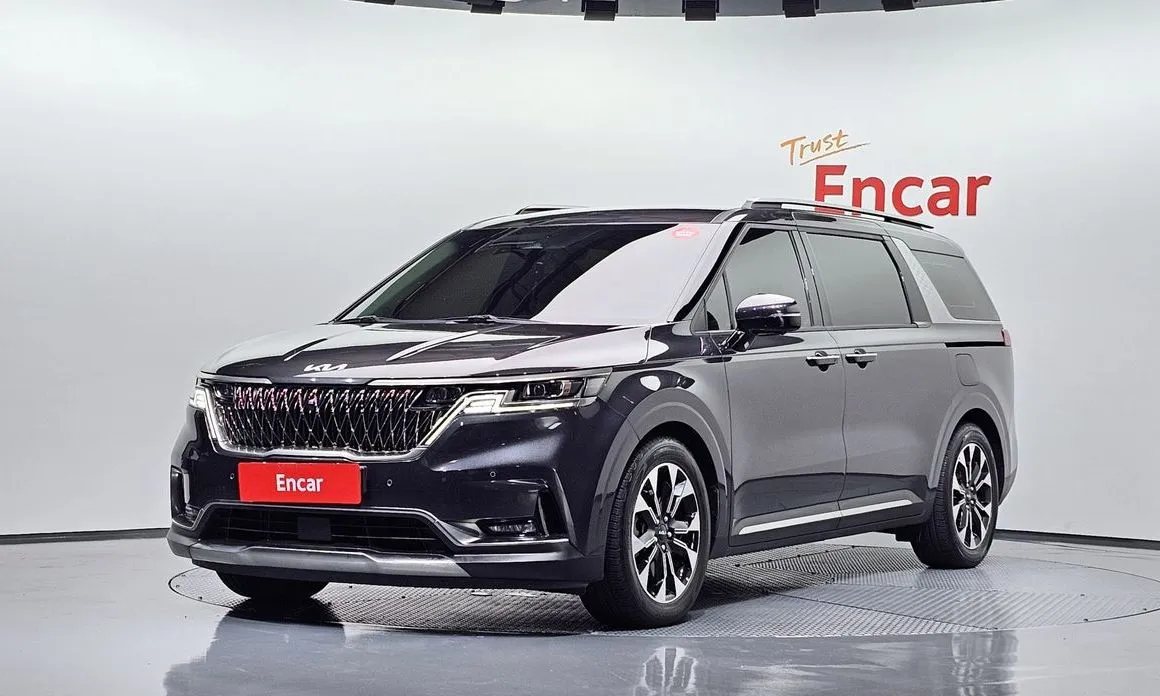Kia Carnival — фото 1