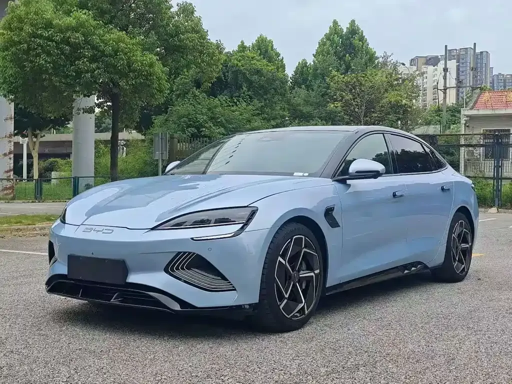 BYD Seal — фото 1