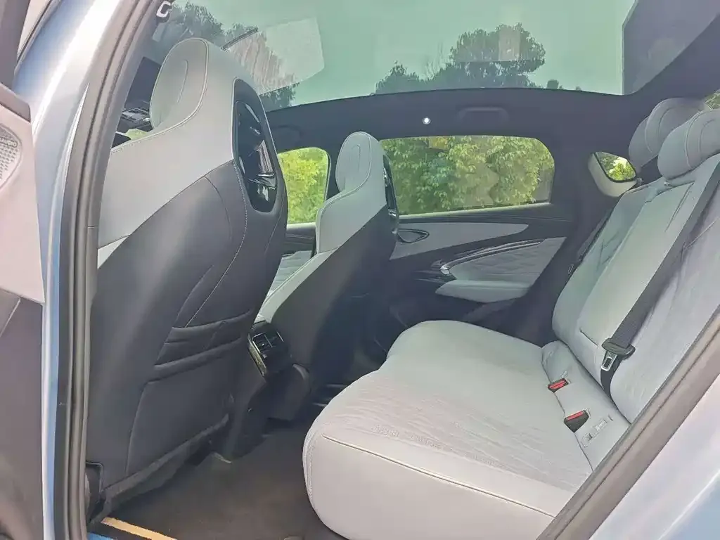 BYD Seal — фото 2