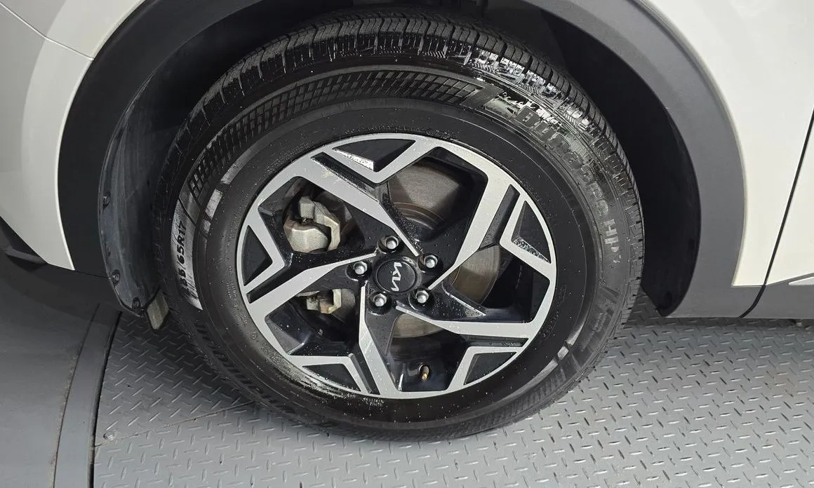 Kia Sportage — фото 10