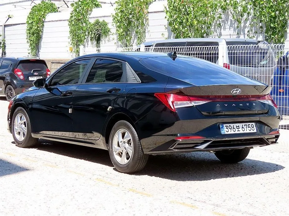 Hyundai AVANTE — фото 2