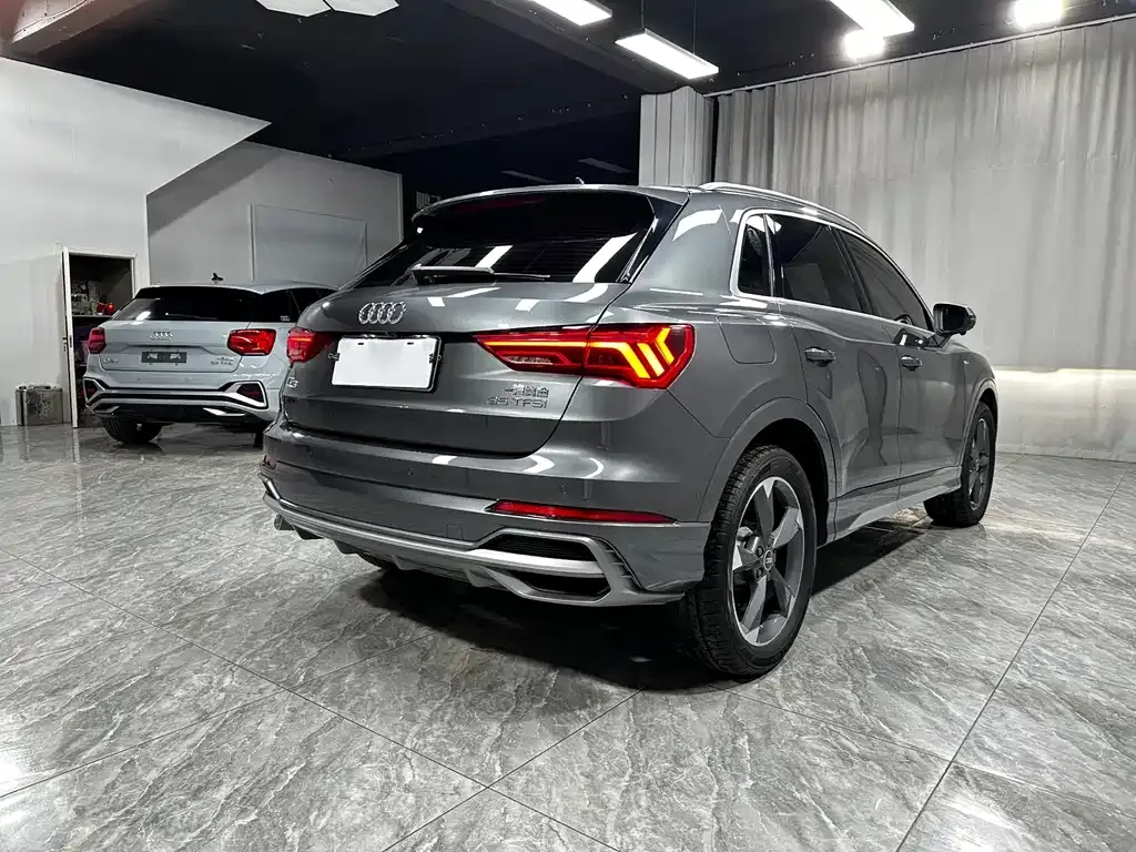 Audi Q3 — фото 9