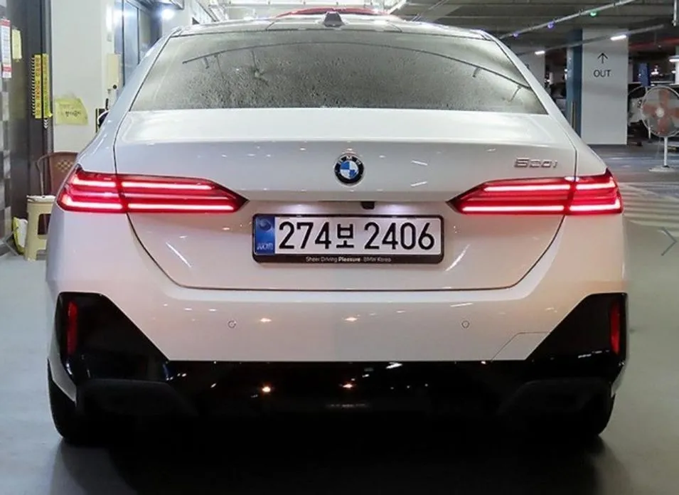BMW 5-Series — фото 10