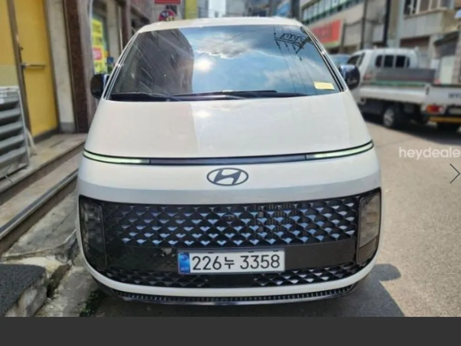 Hyundai Staria — фото 1