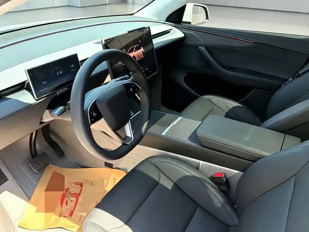 Tesla Model Y — фото 6
