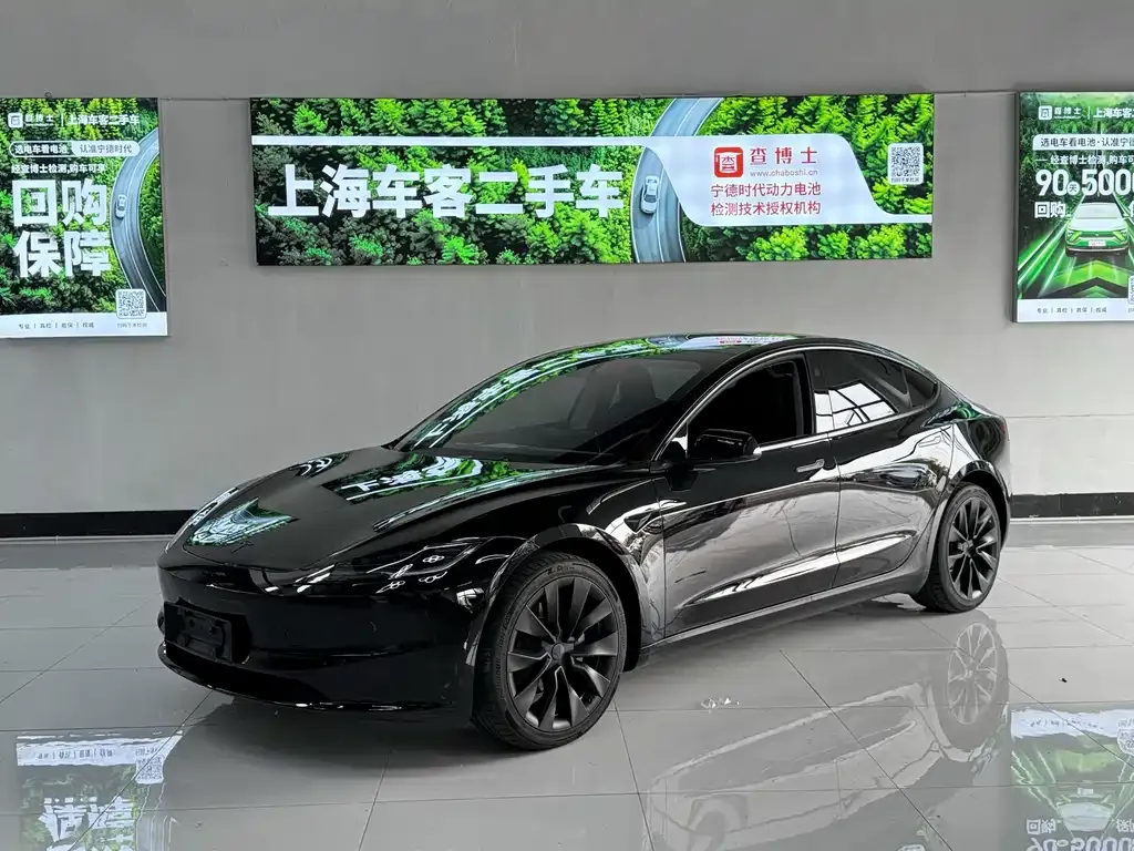 Tesla Model 3 — фото 1