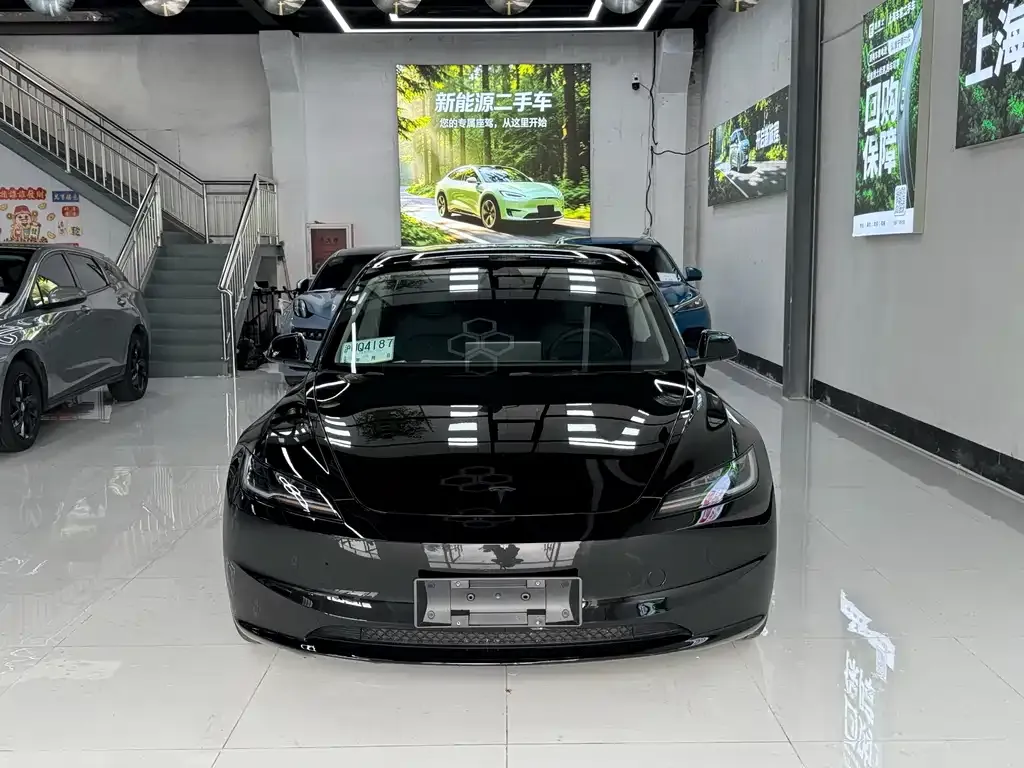 Tesla Model 3 — фото 9