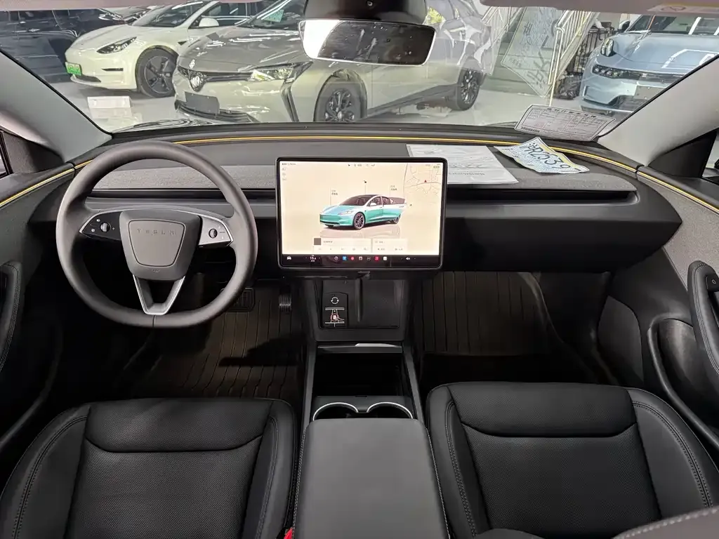 Tesla Model 3 — фото 4