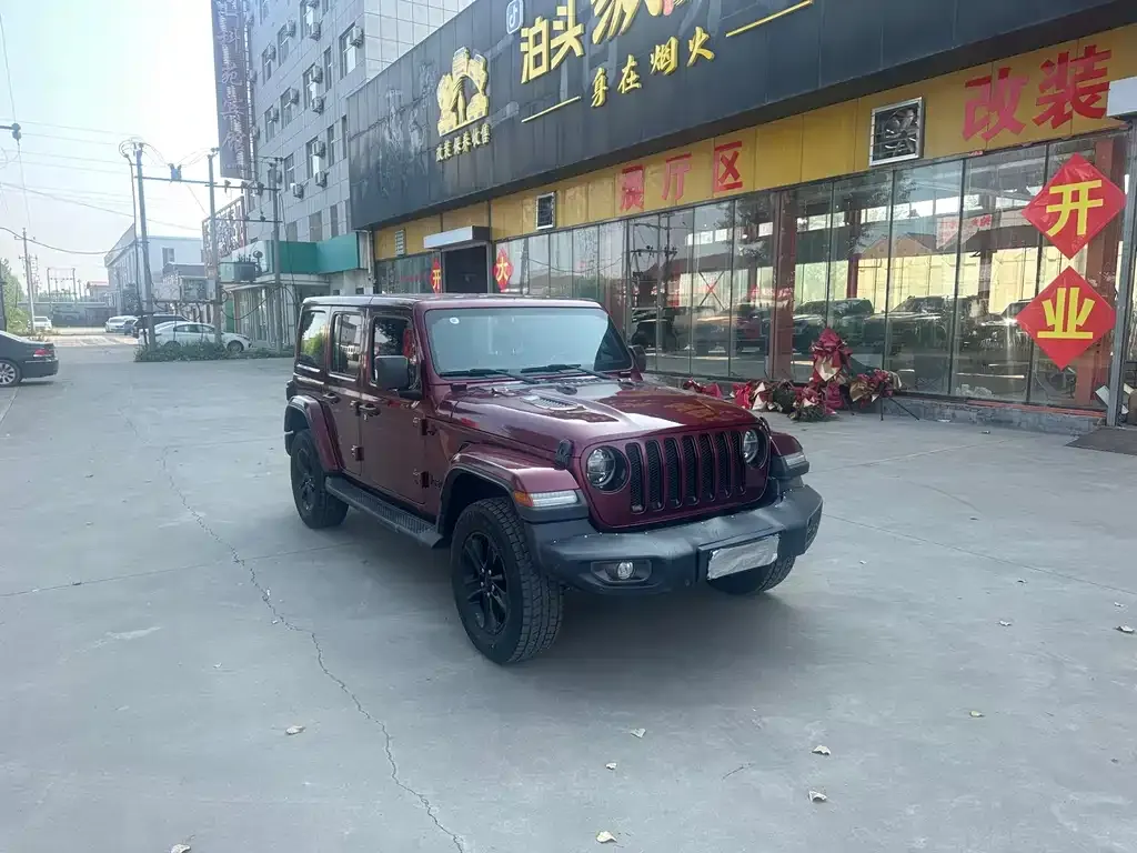 Jeep Wrangler — фото 1