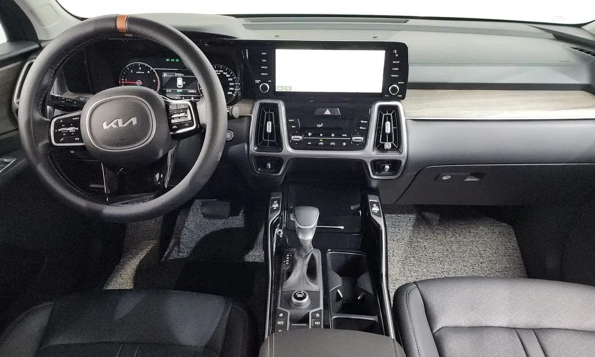 Kia Sorento — фото 6