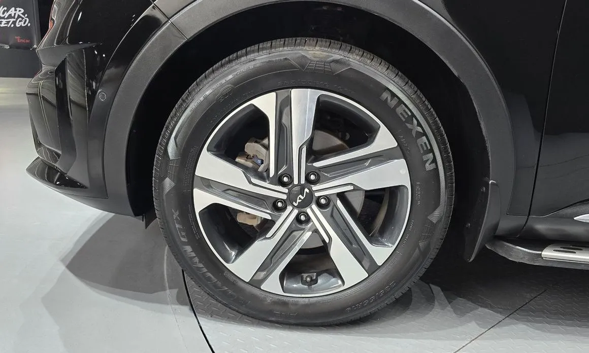 Kia Sorento — фото 6