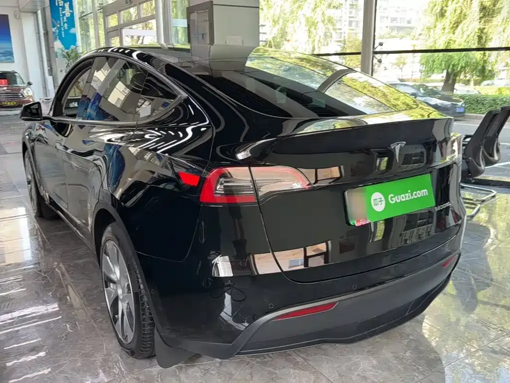 Tesla Model Y — фото 7