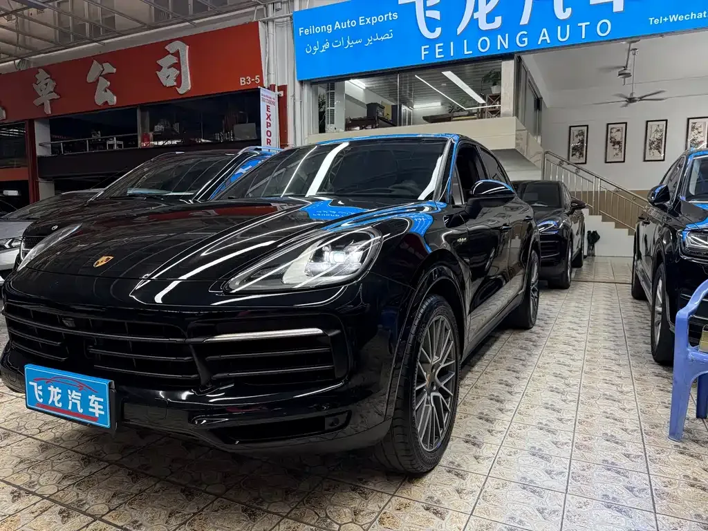 Porsche Cayenne Hybrid — фото 1