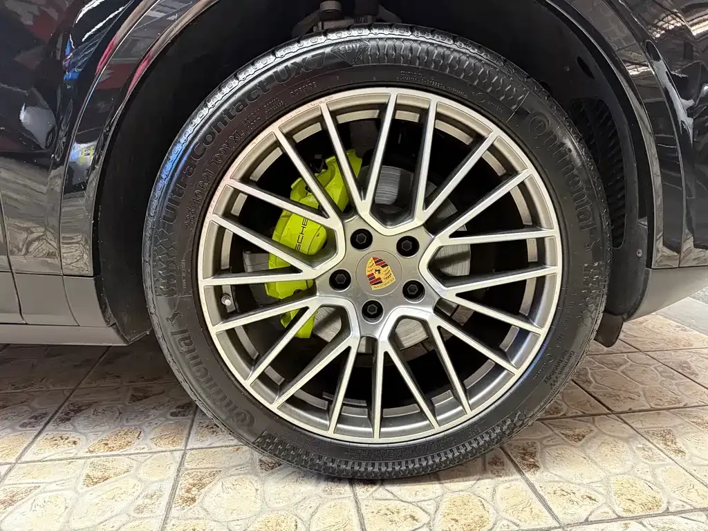 Porsche Cayenne Hybrid — фото 6