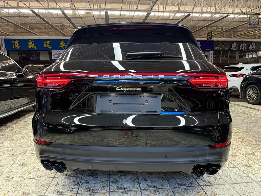 Porsche Cayenne Hybrid — фото 10