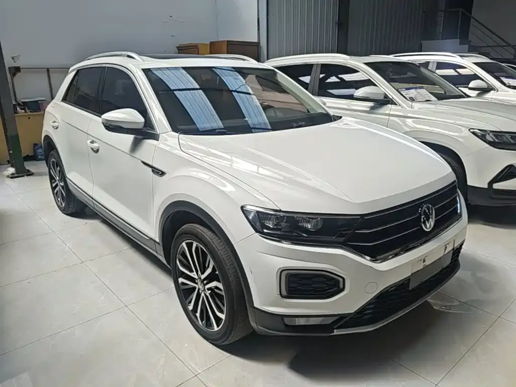 Volkswagen T-Roc — фото 6