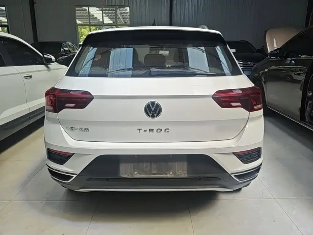 Volkswagen T-Roc — фото 3