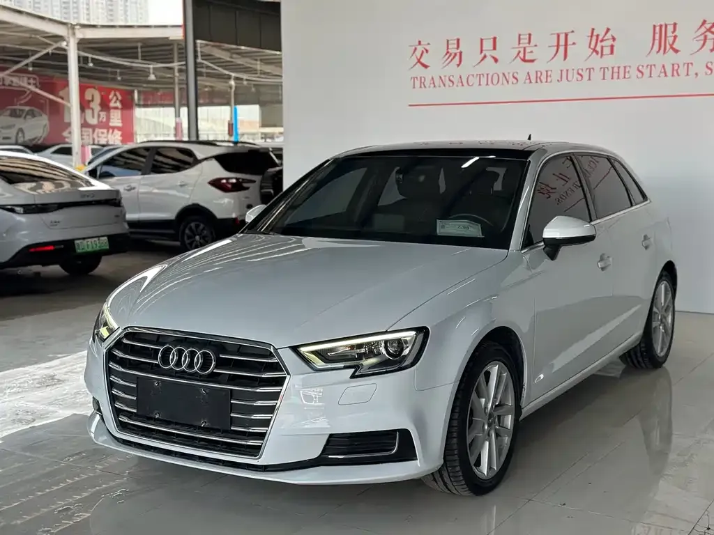 Audi A3 — фото 1