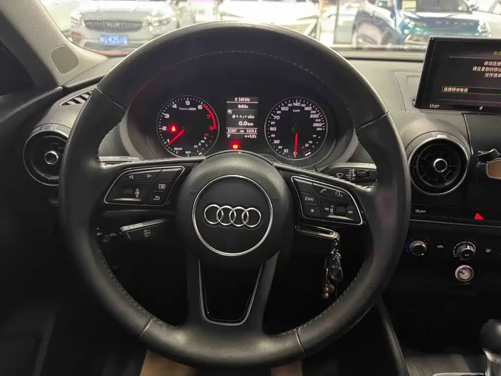 Audi A3 — фото 7