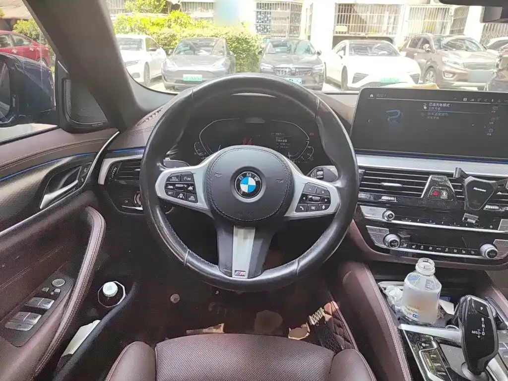 BMW 5 Series New Energy — фото 10