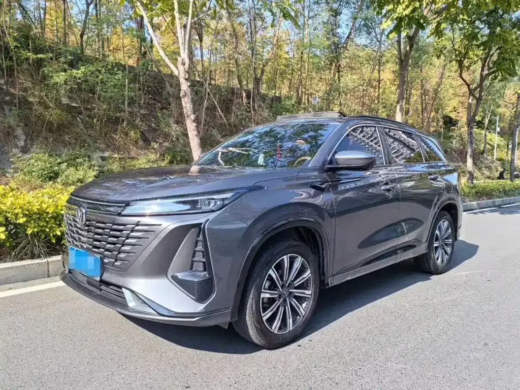 Changan CS75PLUS — фото 1