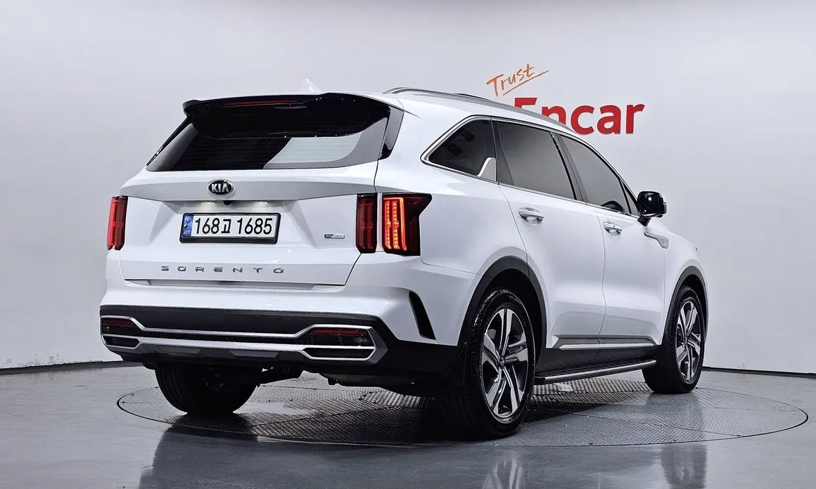 Kia Sorento — фото 7