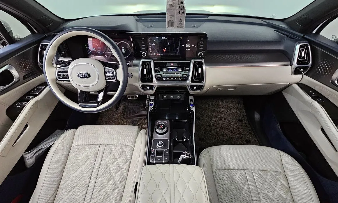 Kia Sorento — фото 10