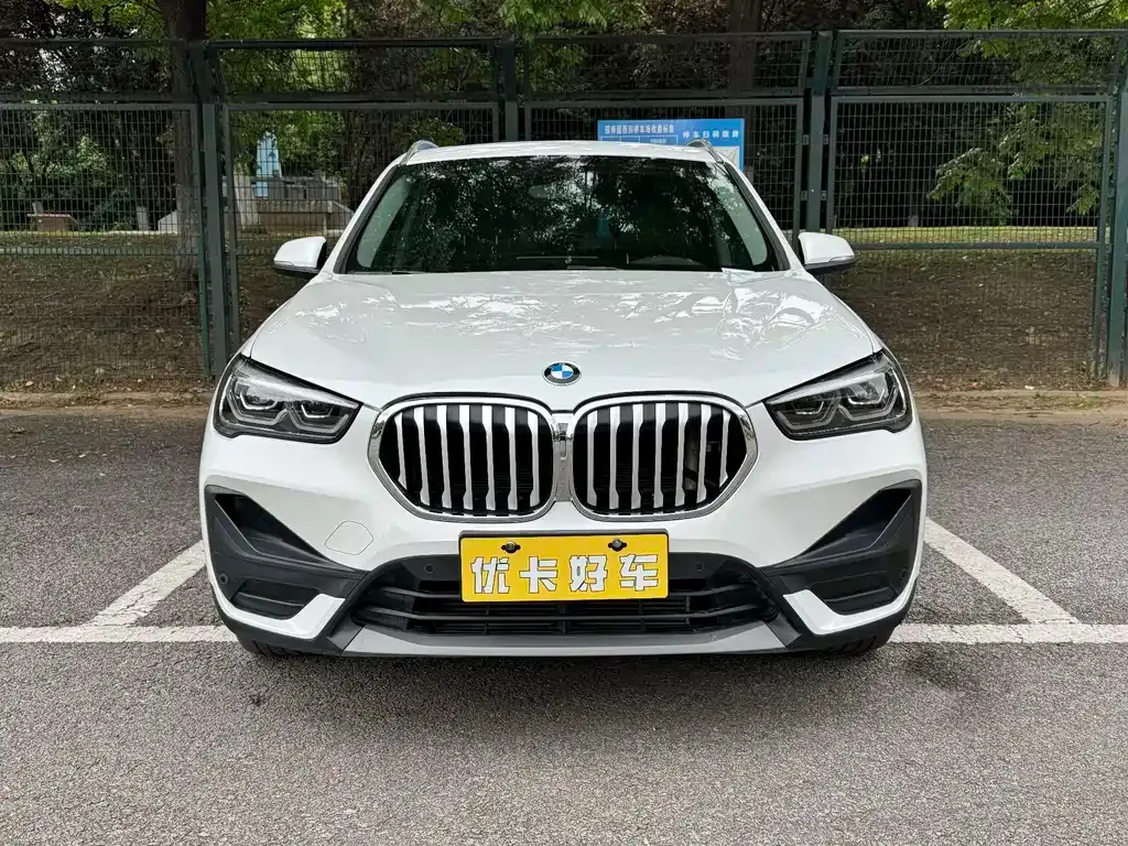 BMW X1 — фото 10