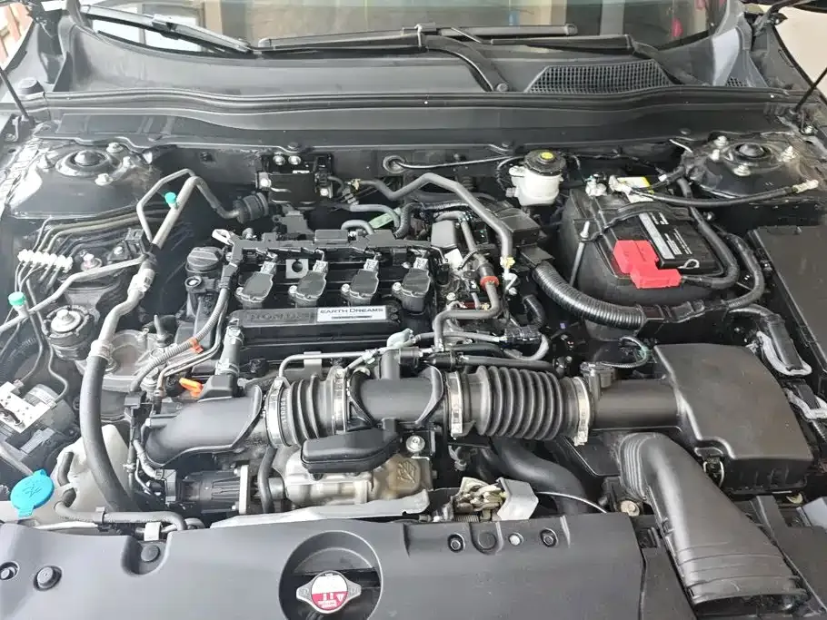 Honda Accord — фото 10