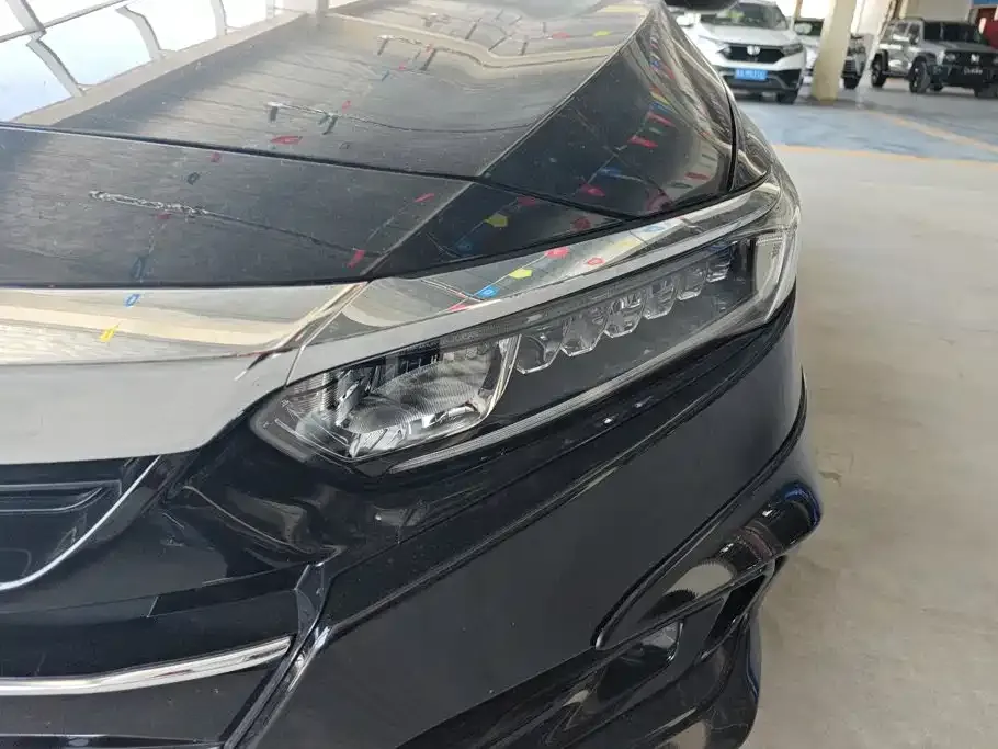 Honda Accord — фото 9