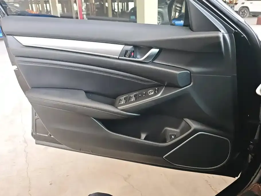 Honda Accord — фото 4
