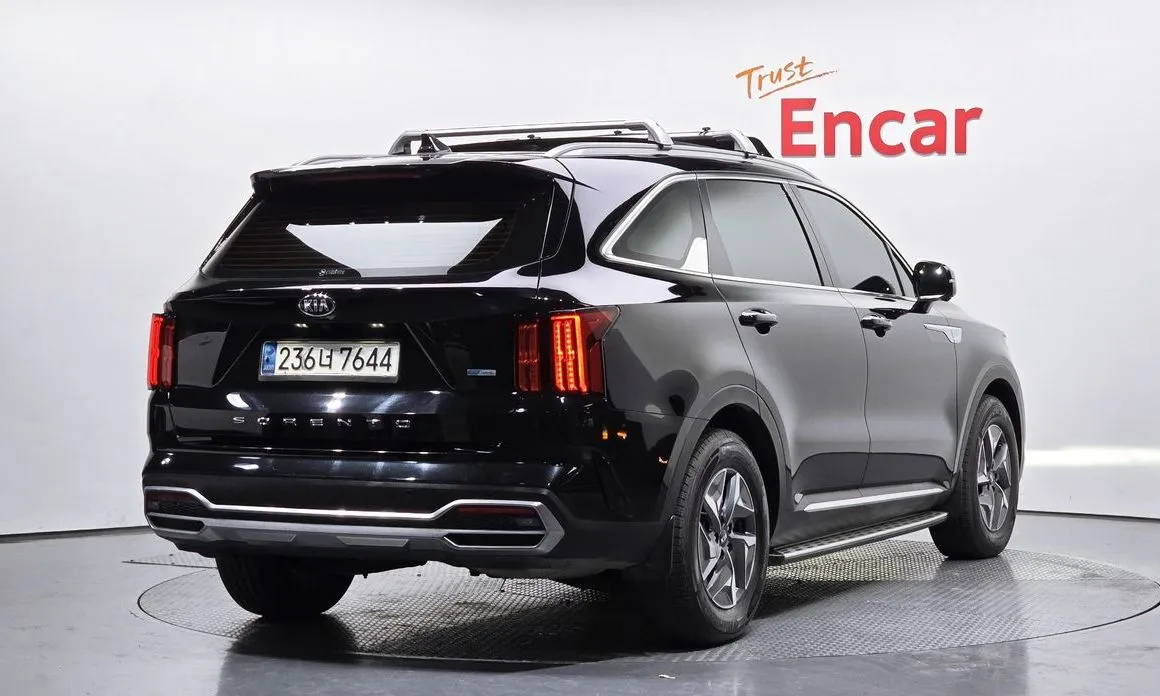 Kia Sorento — фото 8