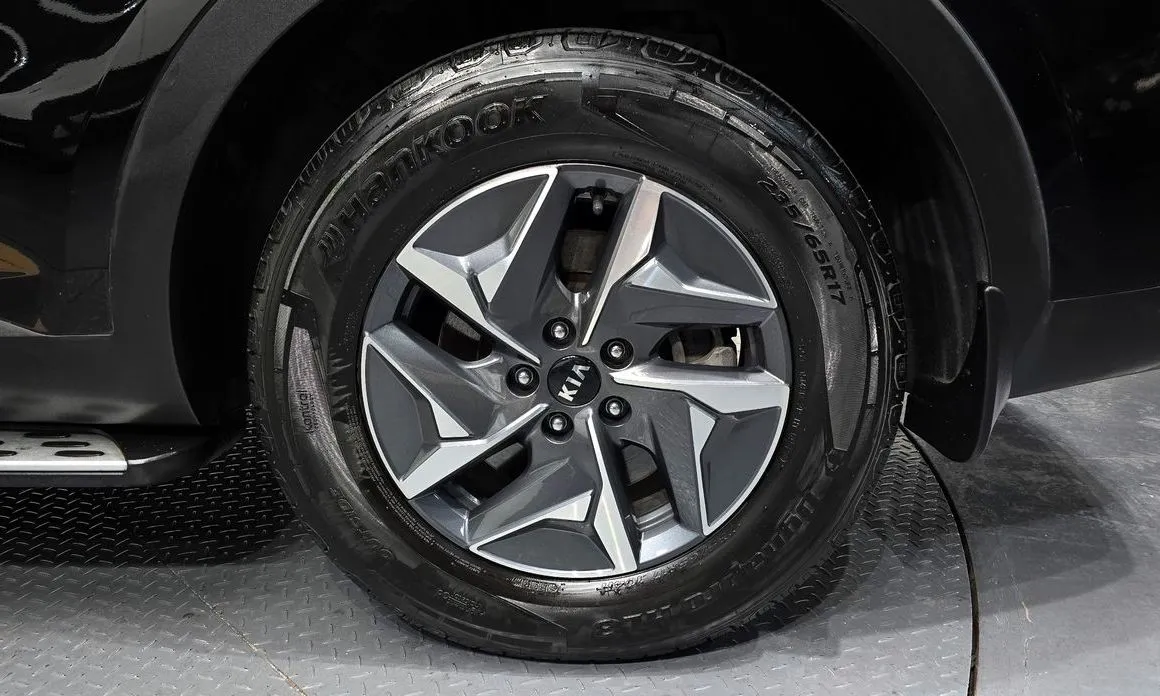 Kia Sorento — фото 10