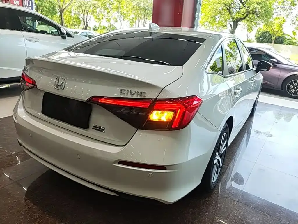 Honda Civic — фото 5
