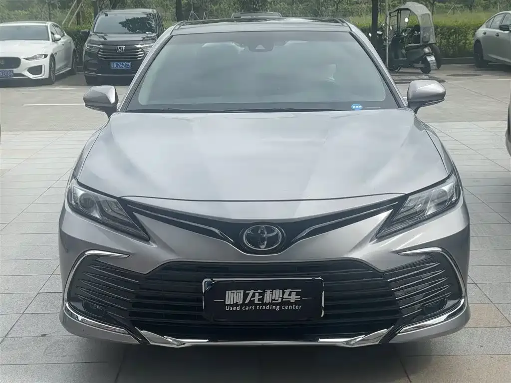 Toyota Camry — фото 6