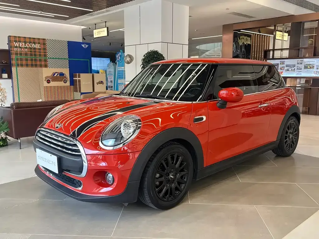MINI Cooper (3-door) — фото 1