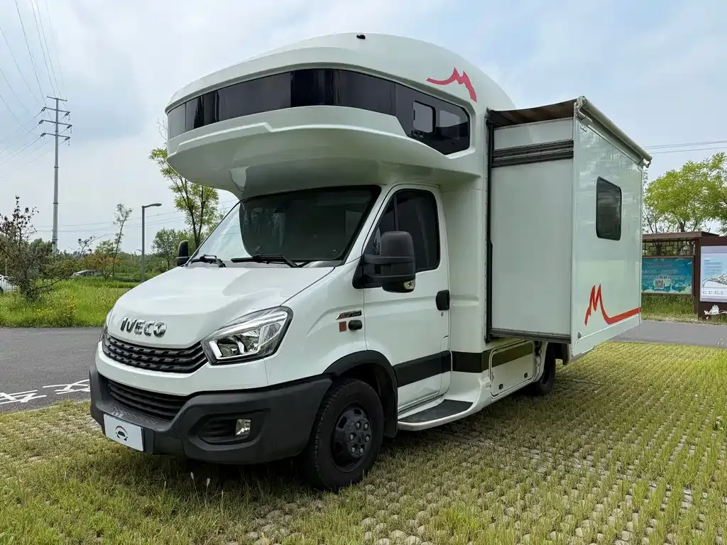IVECO Ousheng — фото 6