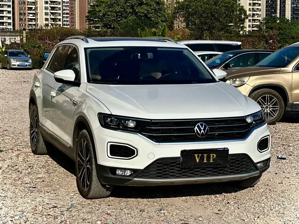 Volkswagen T-Roc — фото 7
