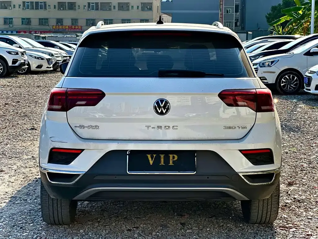 Volkswagen T-Roc — фото 5