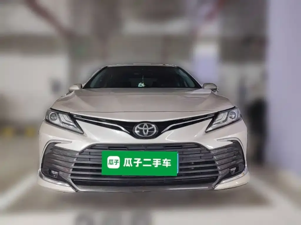 Toyota Camry — фото 10