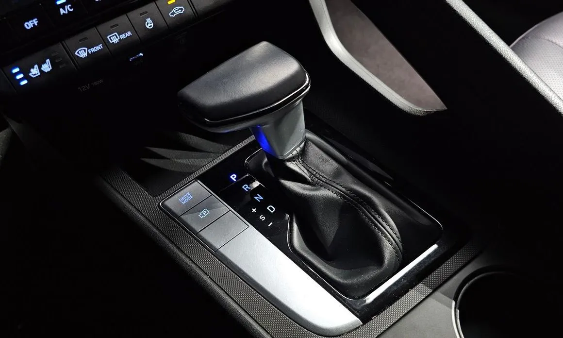 Hyundai AVANTE — фото 9