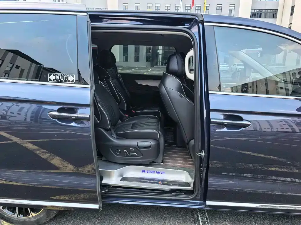Roewe iMAX8 — фото 10