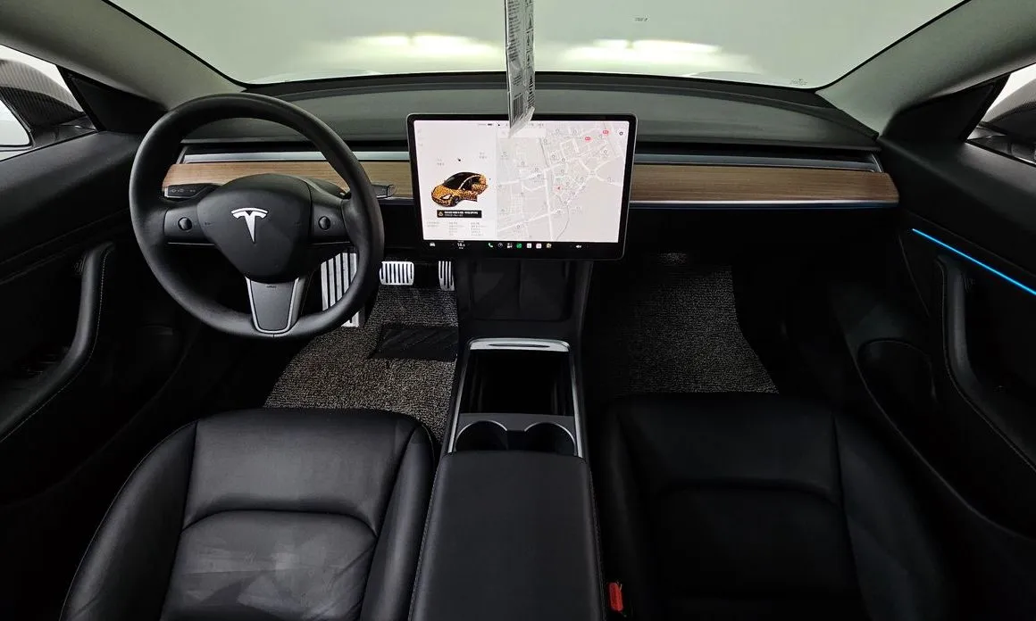 Tesla Model 3 — фото 3
