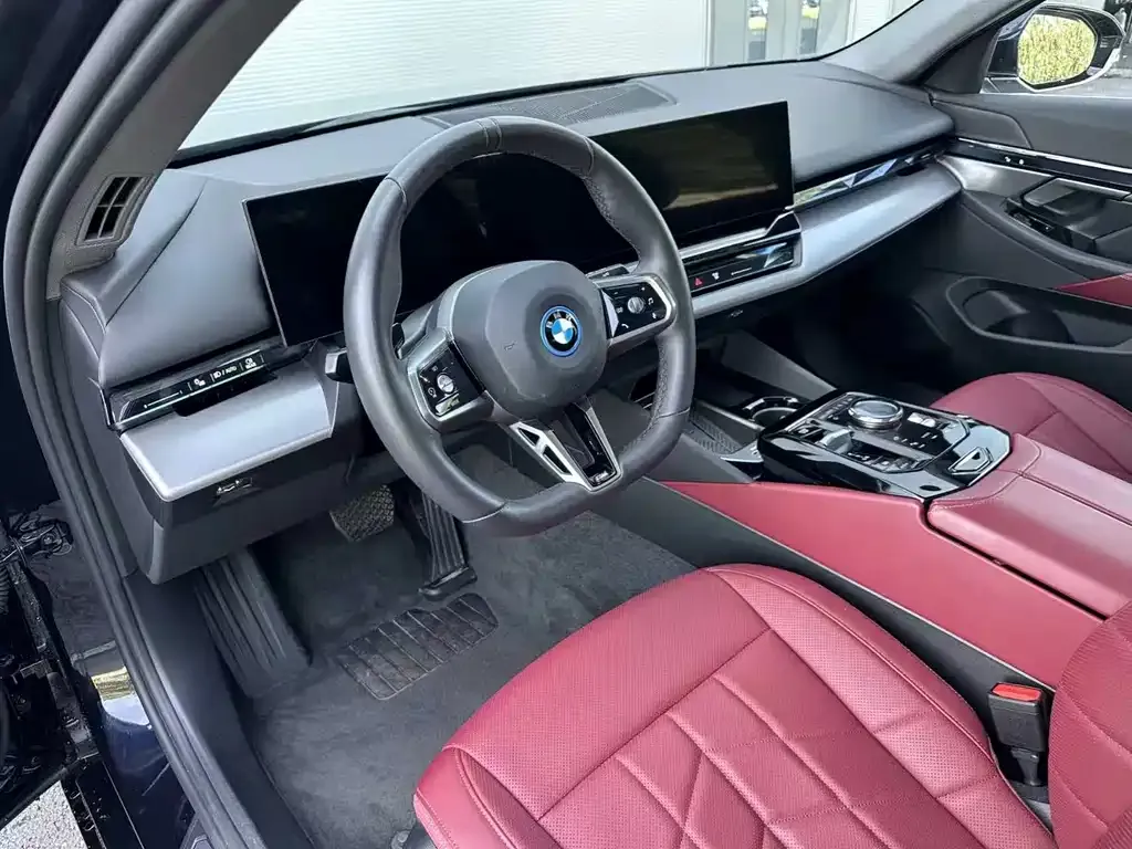 BMW i5 — фото 6