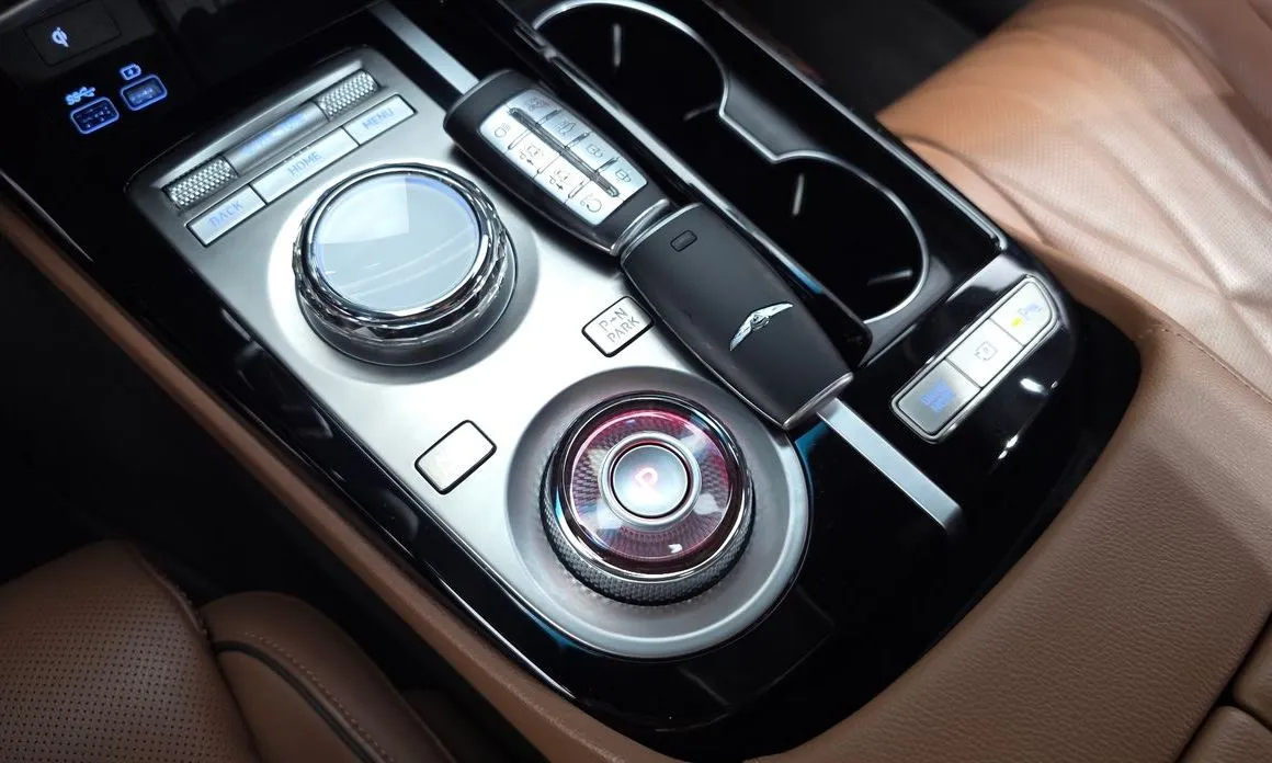 Genesis G80 — фото 9