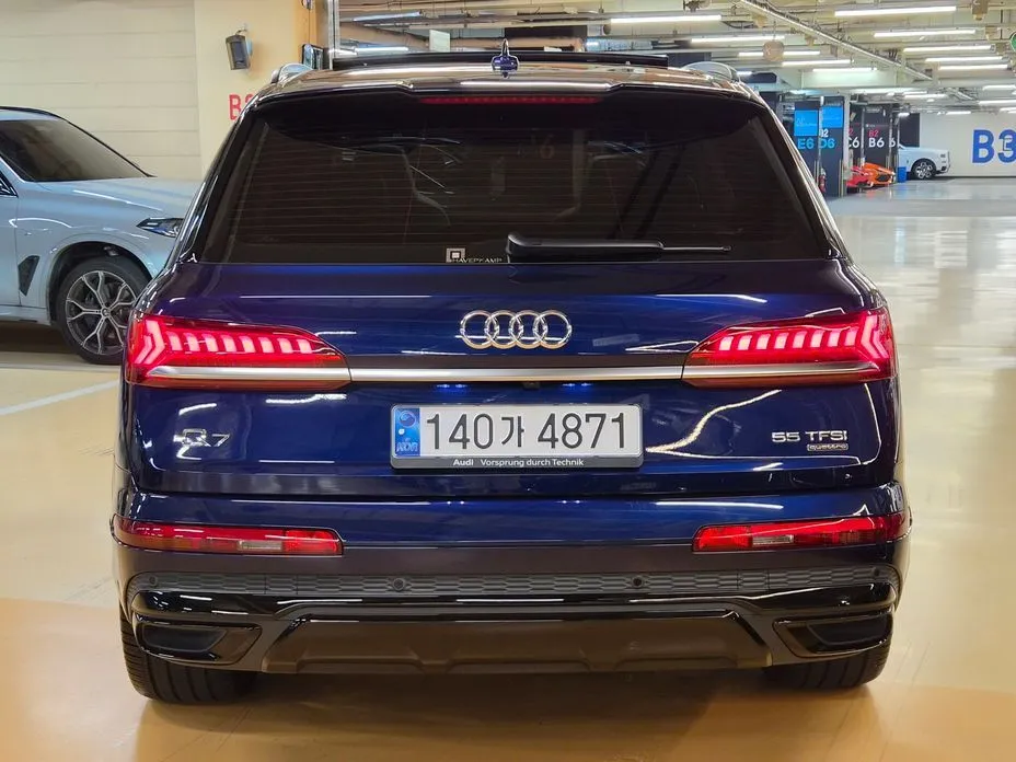 Audi Q7 — фото 7