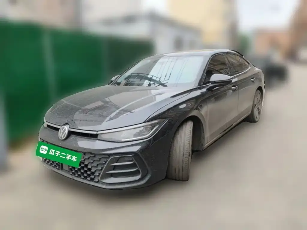 Volkswagen Passat — фото 1
