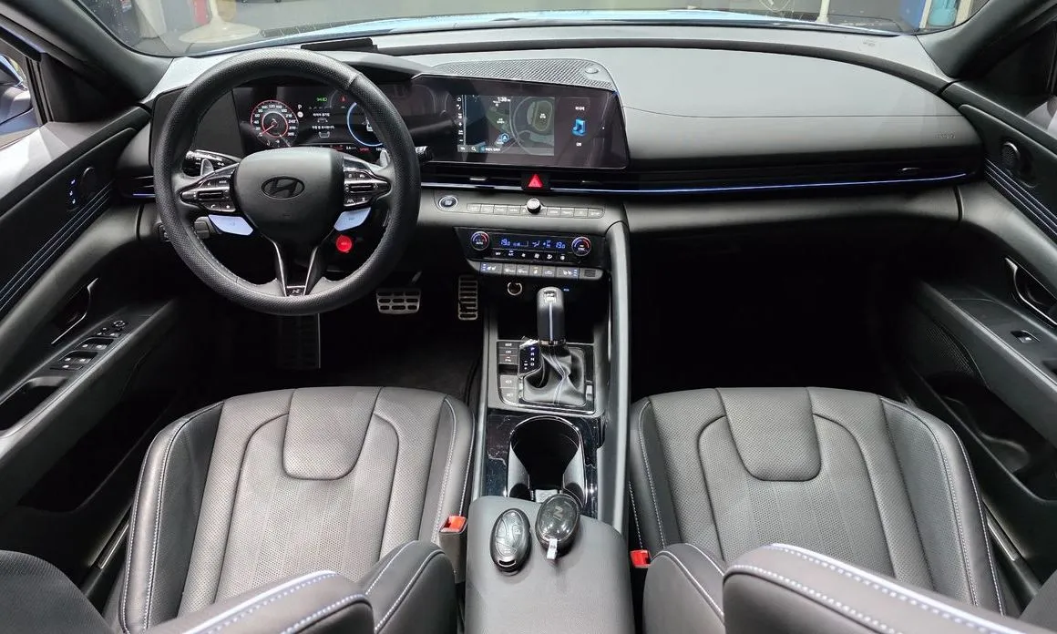 Hyundai AVANTE — фото 4