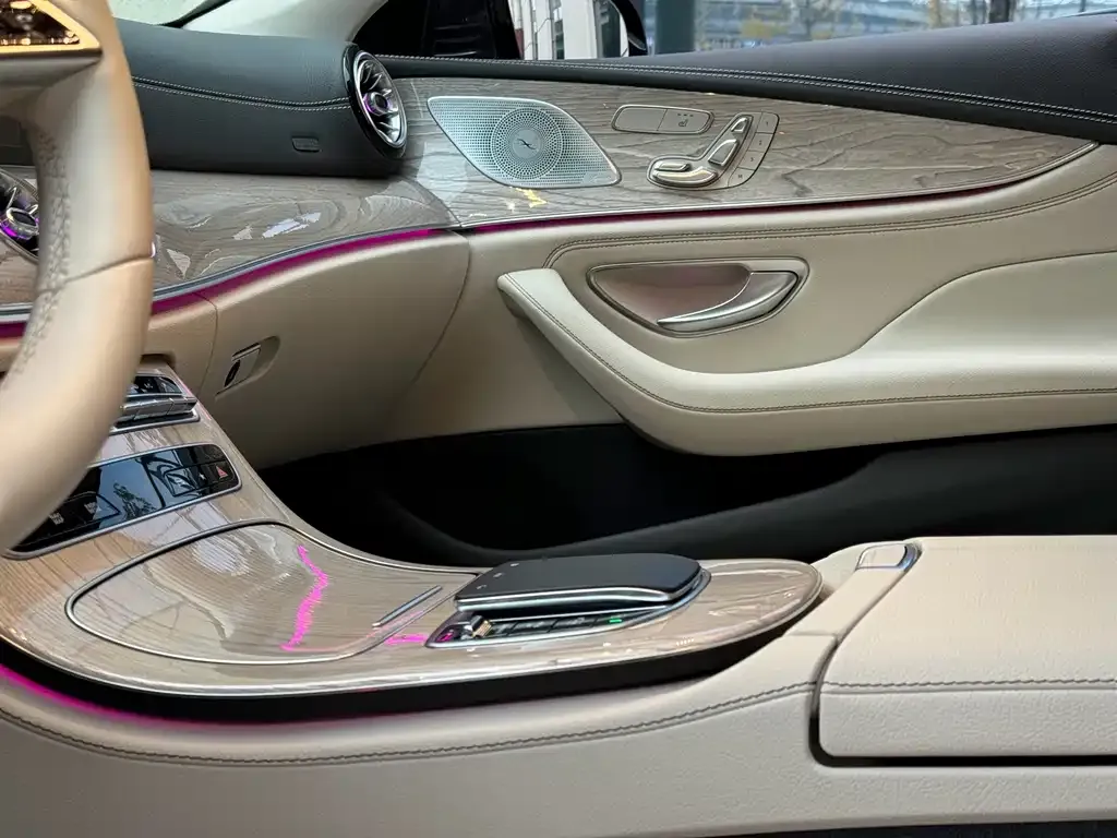 Mercedes-Benz CLS — фото 2